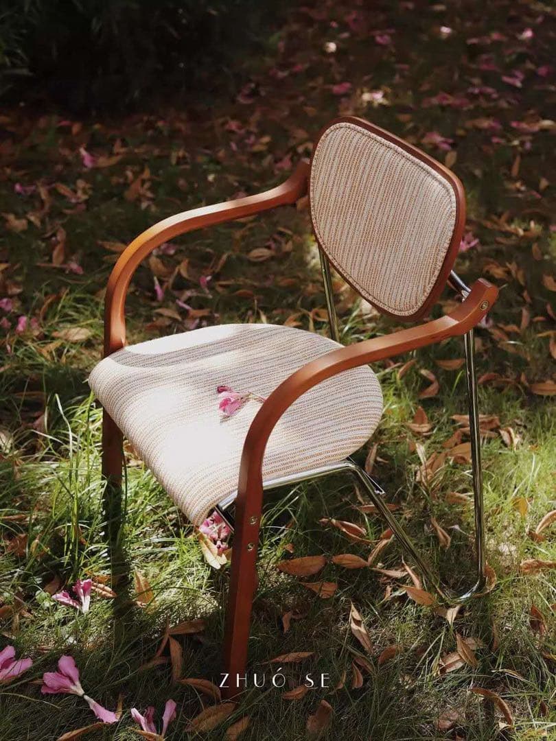 ZHUÓ SE アームチェア ベージュ