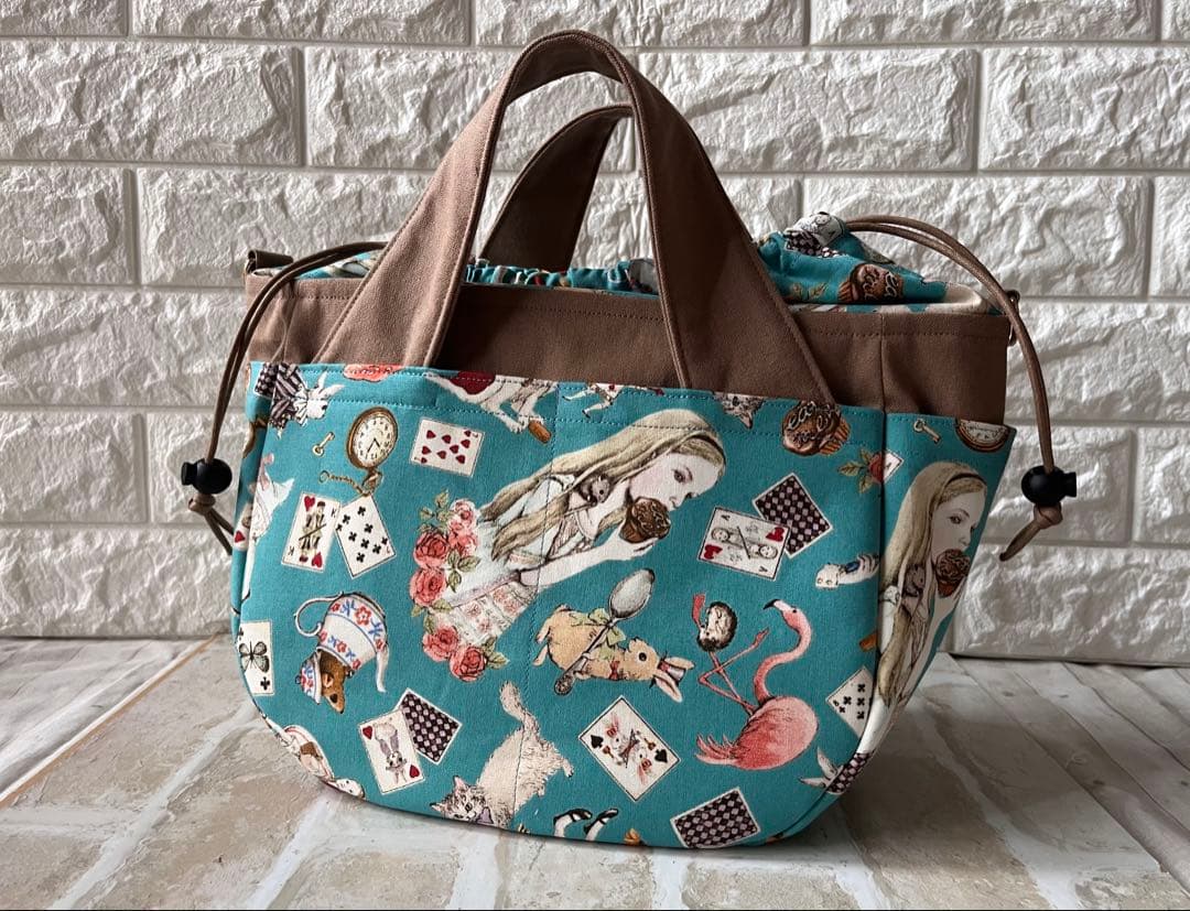 toocoページ　巾着トートバッグ、ぷっくりポーチ