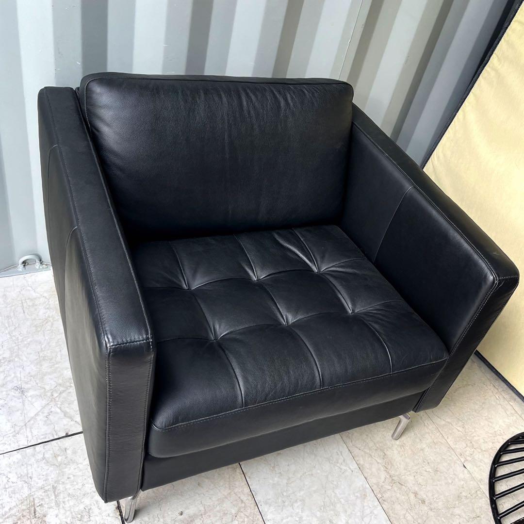 取付無料！ボーコンセプト Osaka 北欧モダン風ブラック本革シングルソファ✨