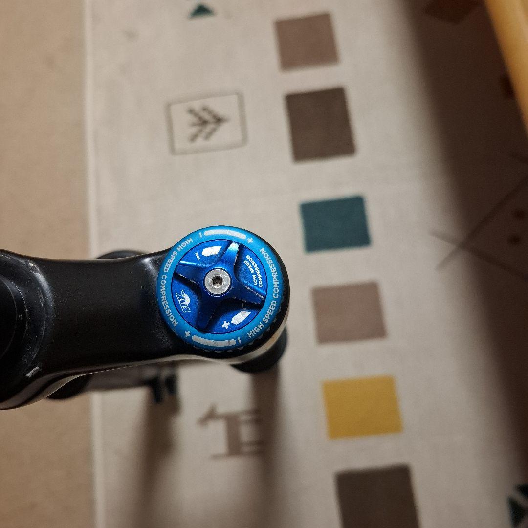 FOXフロントサスペンションフォーク