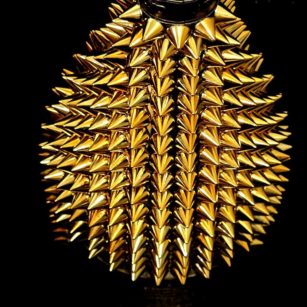 【24時間以内発送】 アルマンド ゴールド トゲマンド スワロフスキーエンブレム