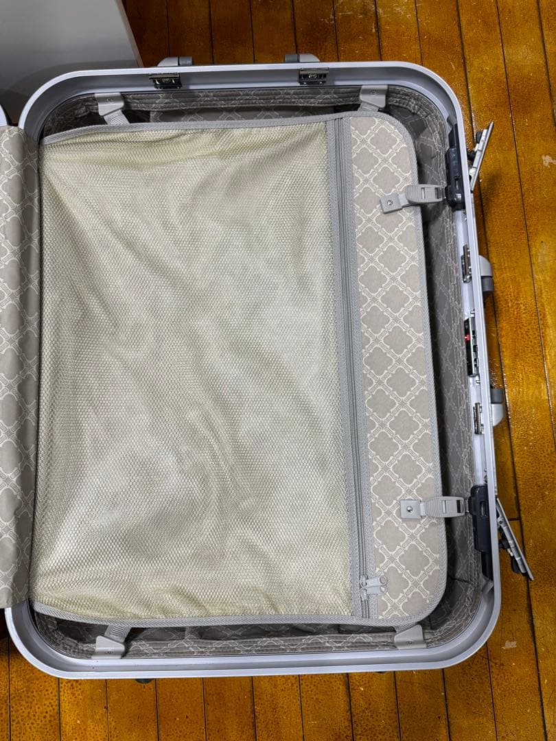 AMERICAN TOURISTER アメリカンツーリスター　スーツケース大容量