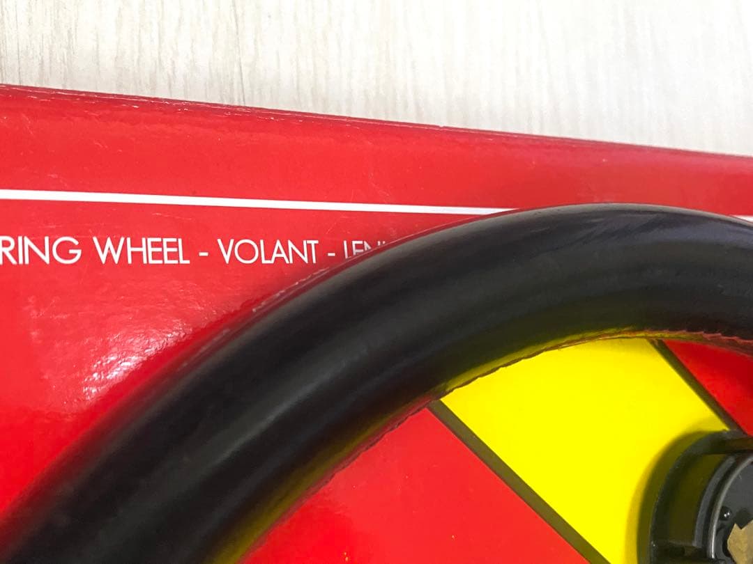 MOMO CORSE 320mm レザーステアリング　即決大歓迎