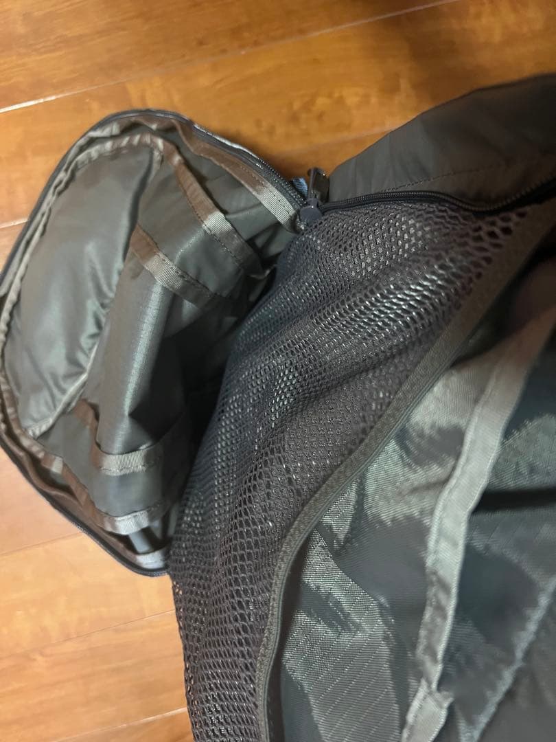 Burton ［ak］インクライン 20Lバックパック