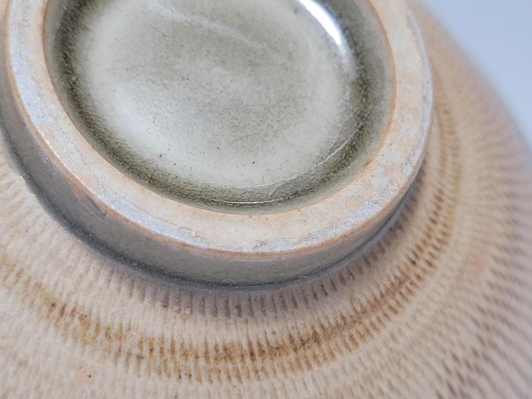 青磁 陰刻 花紋 茶杯 宋元時代 幅約10.2cm