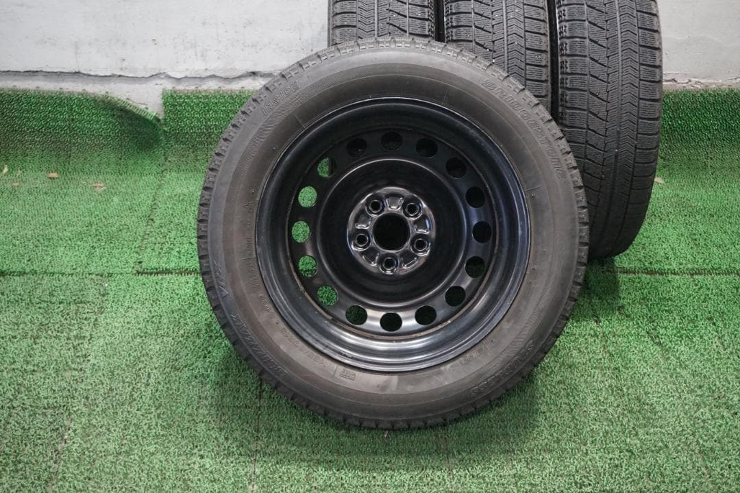 シエンタ純正　カスタムブラックエディション　185/60R15　スタッドレス