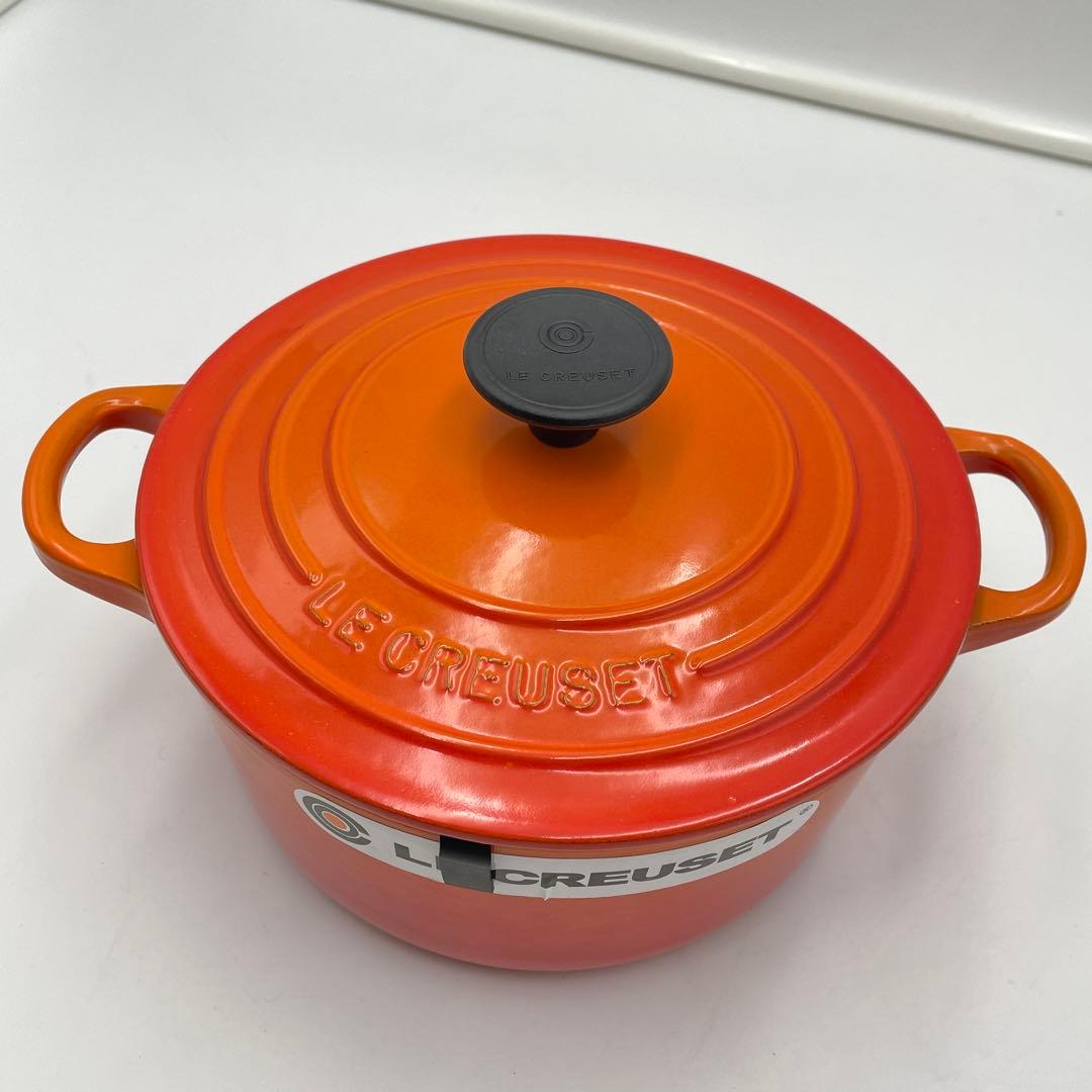 未使用　ル・クルーゼ ココット・ロンド 18cm オレンジ (ヴォルカニック)