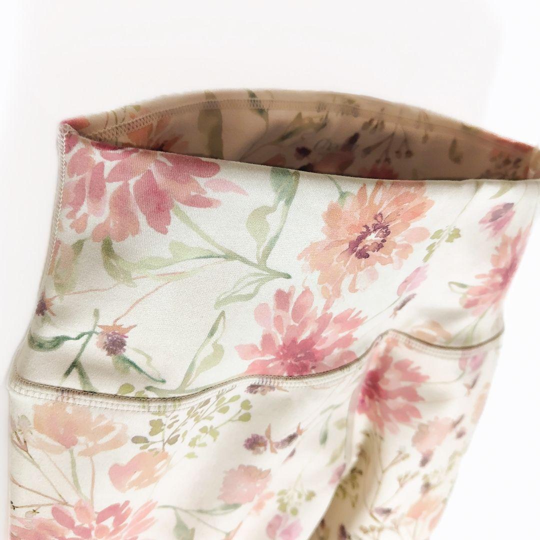 L Chacott 未使用 フラワー レギンス ＊ヨガウェア ダンス ヨガパンツ