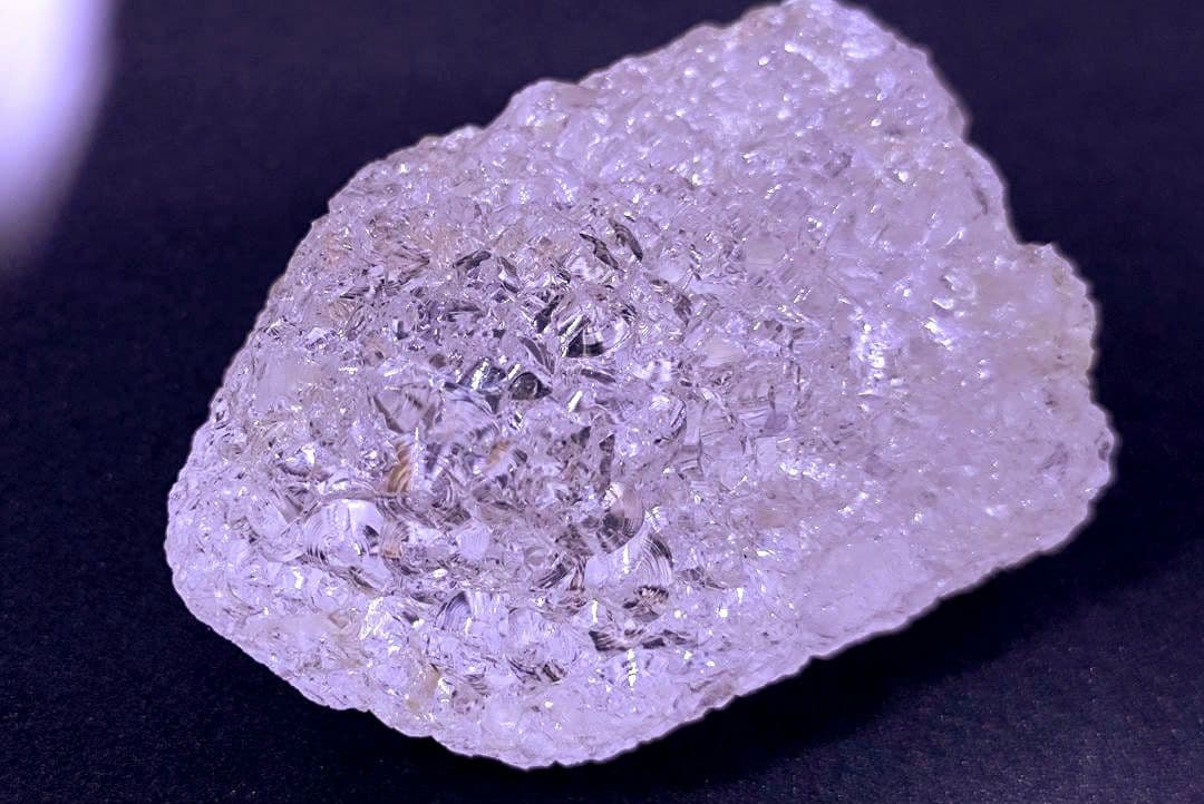 ブラジル産　エッチドクォーツ　蝕像水晶　ポイント　瞑想　癒やし　浄化　魔除け