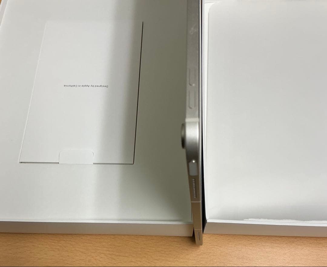 iPad本体 iPad Air (M2) 256GB Wi-Fi + Cellular