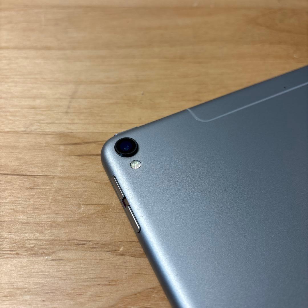 Apple iPad pro 10.5インチ 本体 + カバー