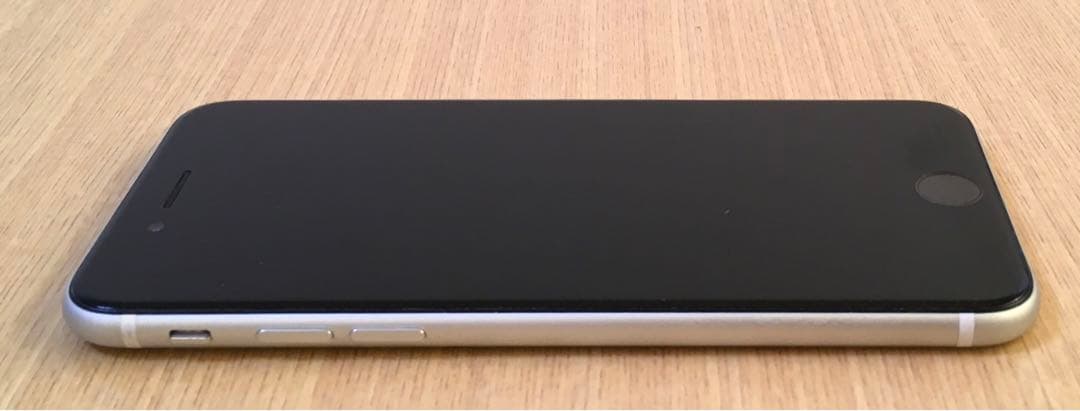 iPhone SE 第2世代 128GB ホワイト SIMフリー