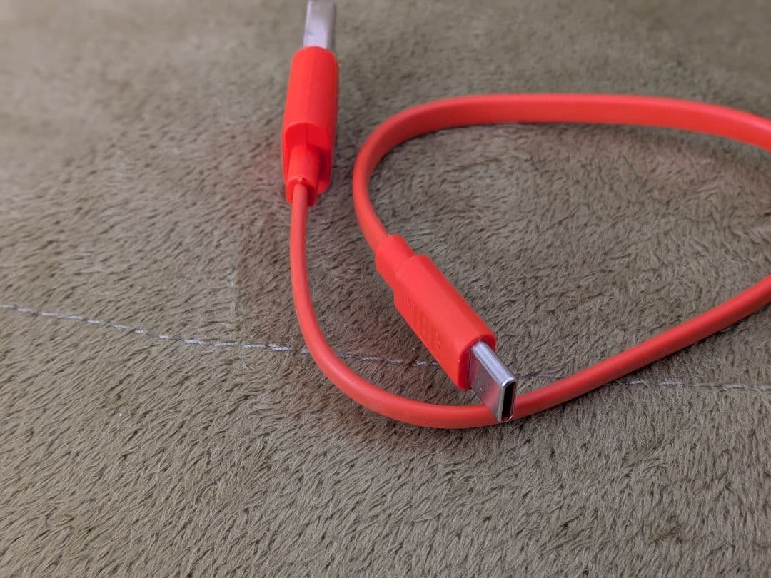 JBL LIVE BUDS 3 パープル 完全ワイヤレスイヤホン液晶ケース・美品