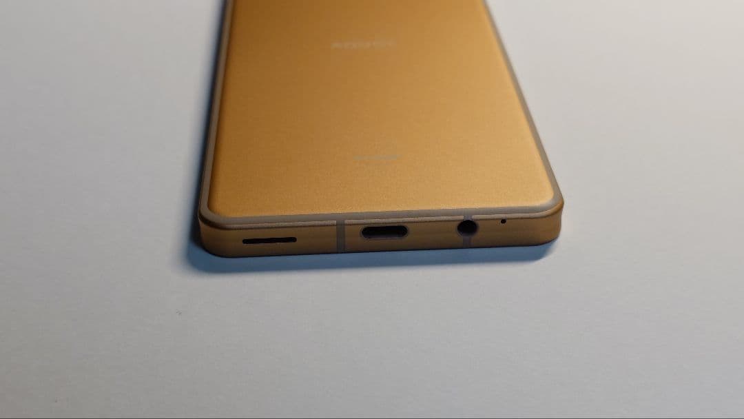 美品 au版 AQUOS sense6s