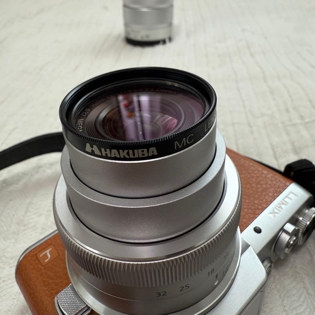 Panasonic LUMIX DMC-GF7W ダブルズームレンズキット