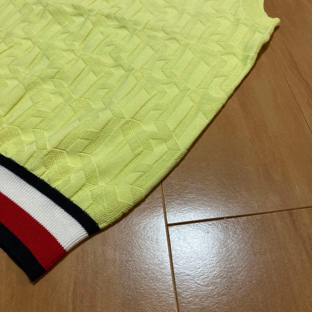 ✨新品❣️✨【 】Vネック ニットベスト／黄¥13750