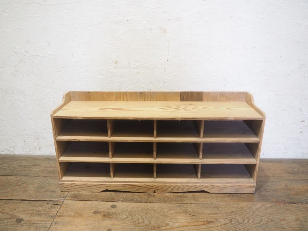 1200 ヴィンテージ　杉のディスプレイラック　収納棚　ケース　小物入れ　レトロ