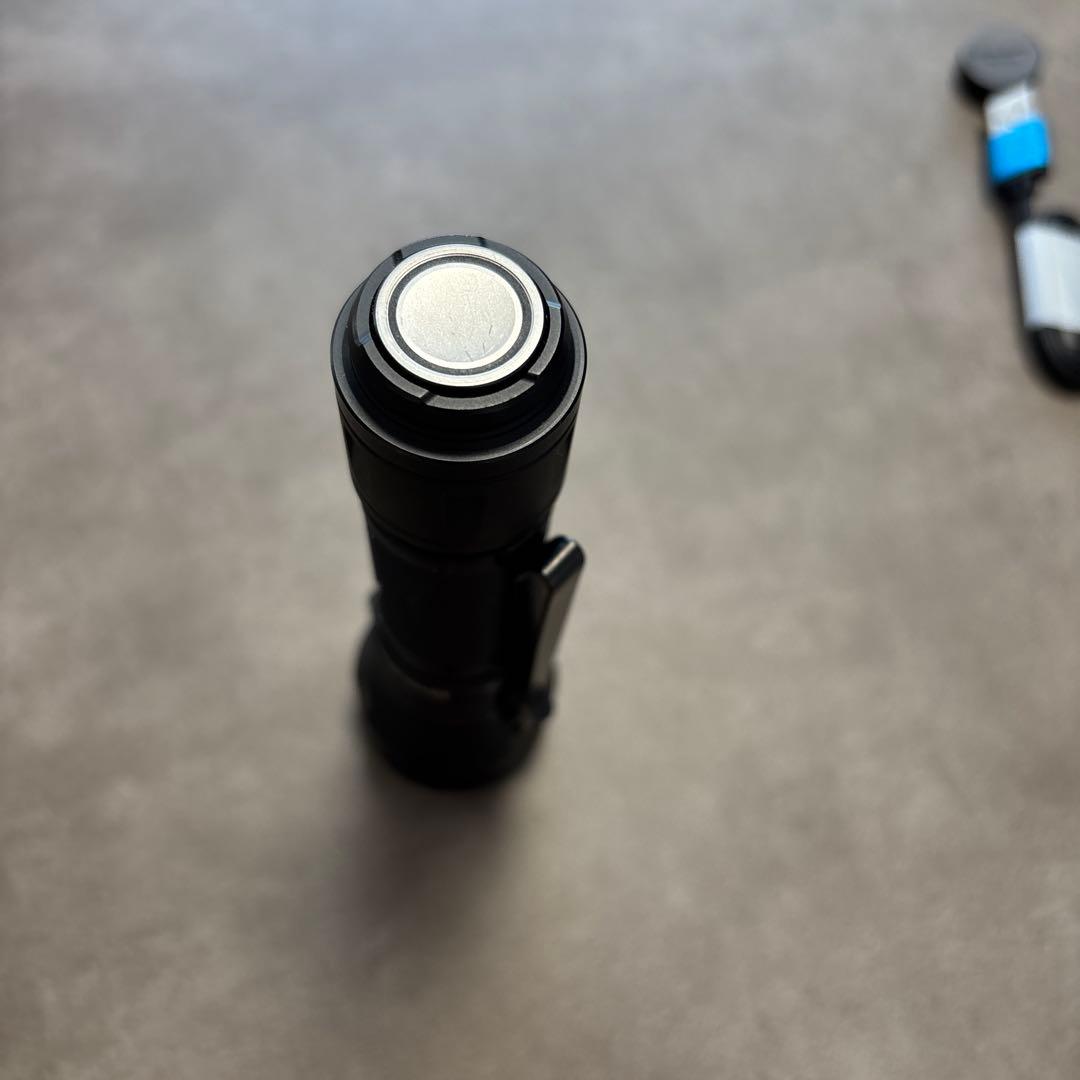 Olight Javelot バッテリー付　充電式