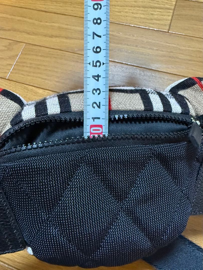 美品　BURBERRY クマ　くま　ベア　ボディバッグ　ウエストポーチ　ウール