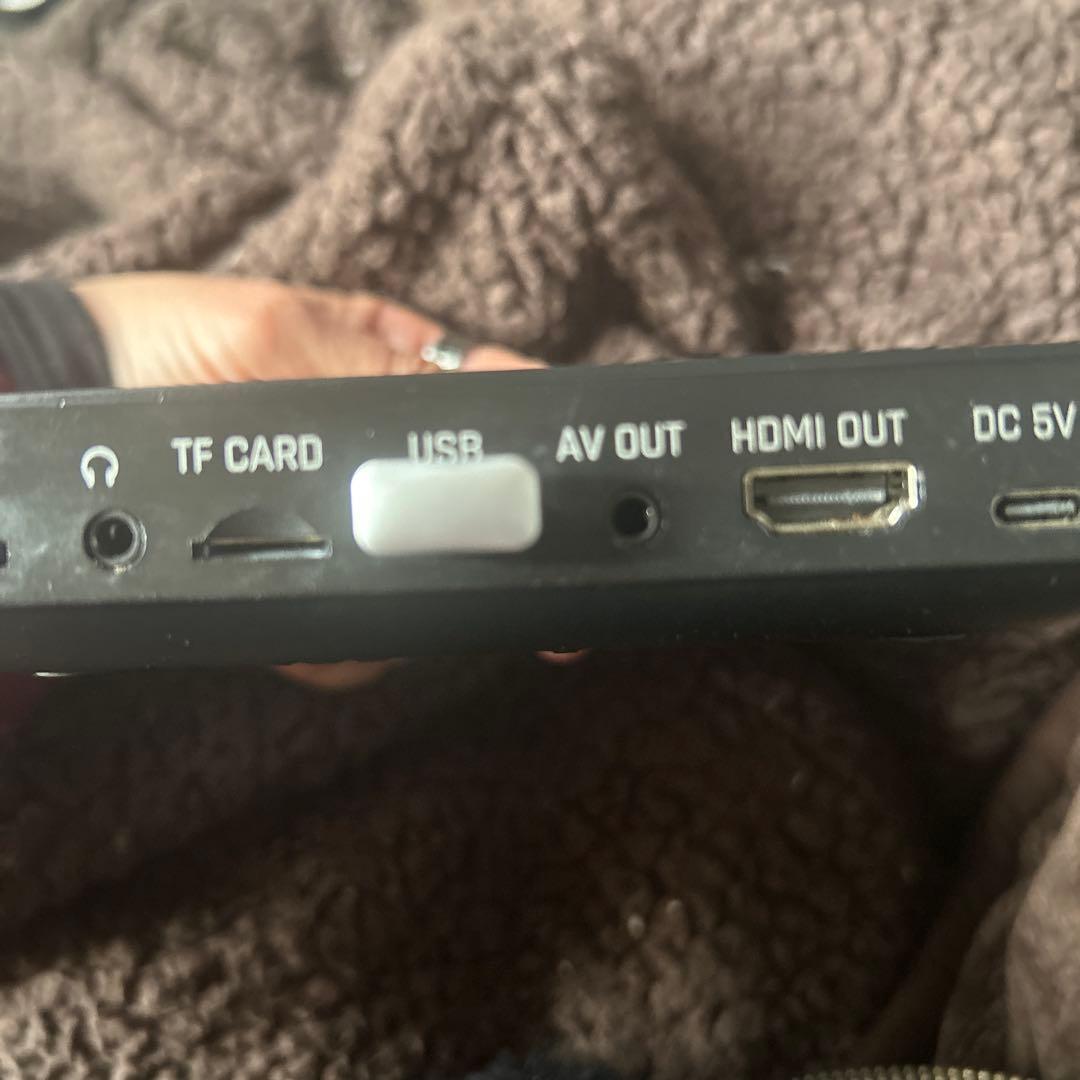 ポータブルCDプレーヤー