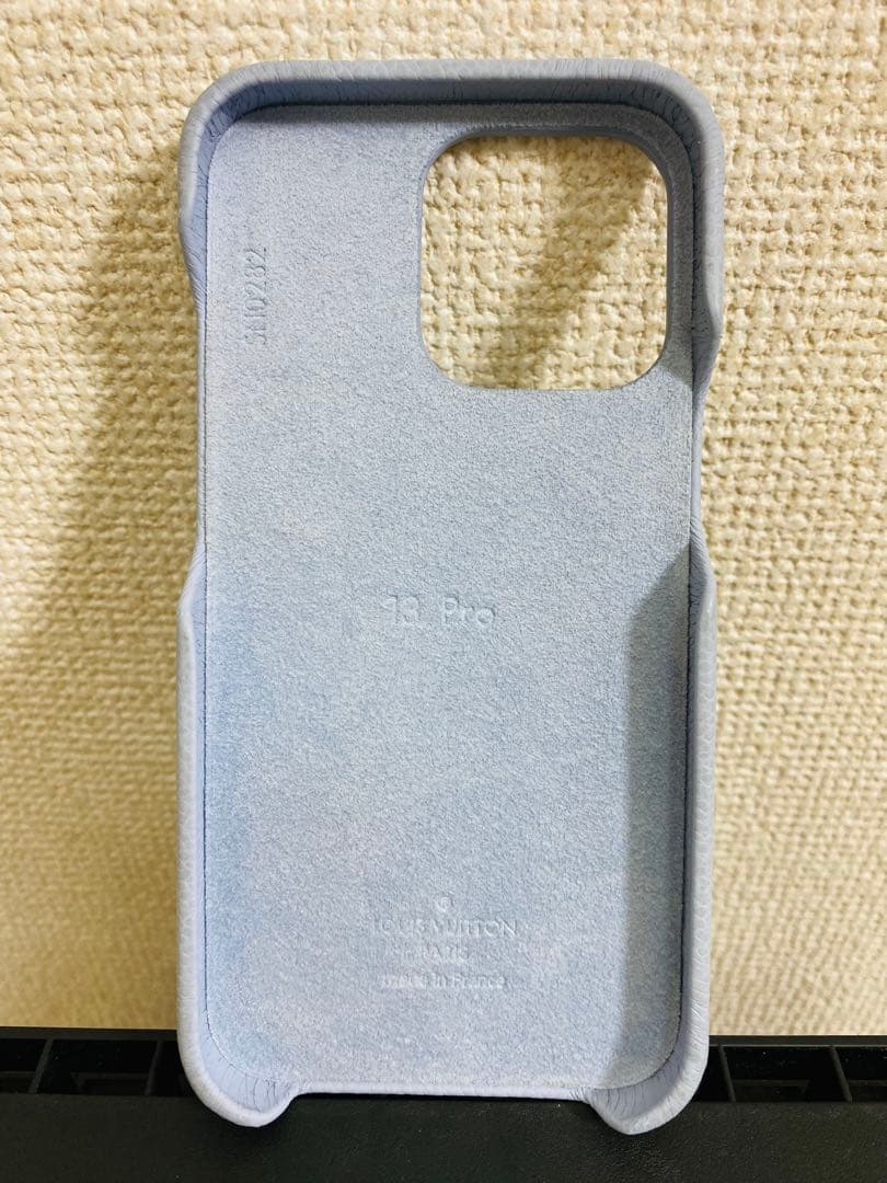 7605.【極美品】LOUIS VUITTON iPhone13 pro ケース