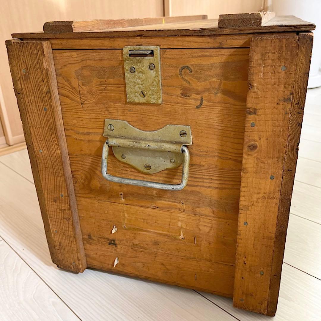 スウェーデン軍　木箱　アンティーク