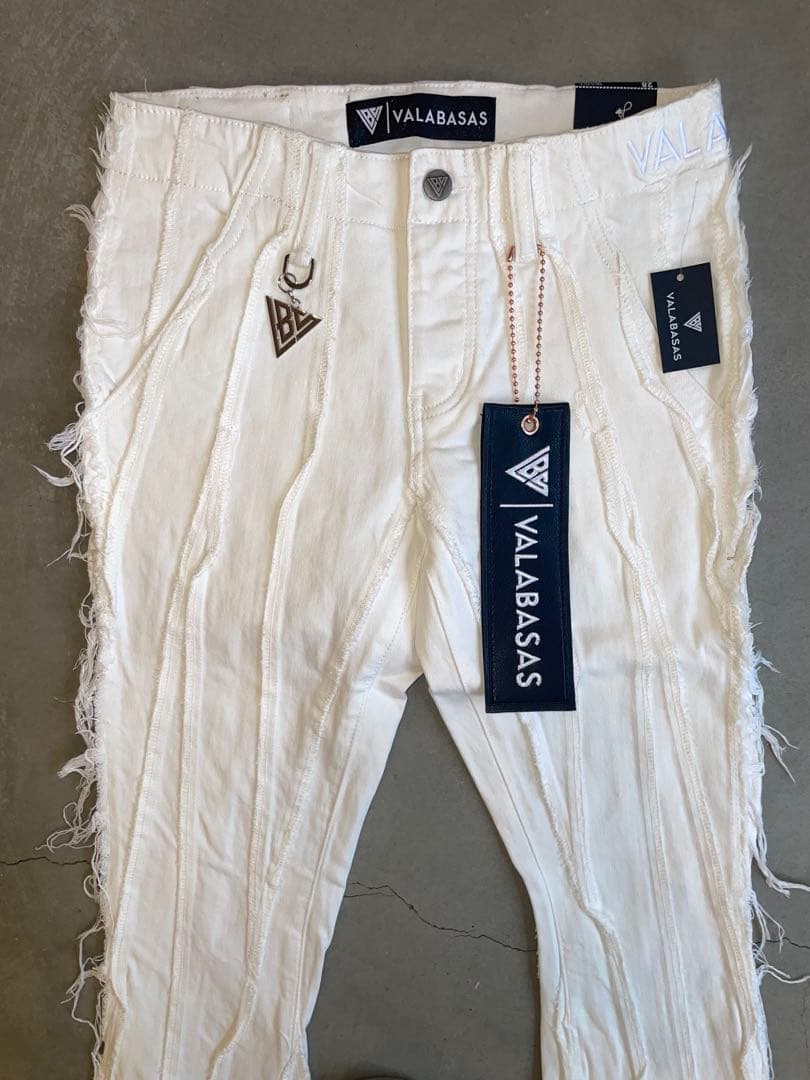 ‼️新作‼️VALABASAS バラバサス ホワイト フレアデニム 28 新品未使用