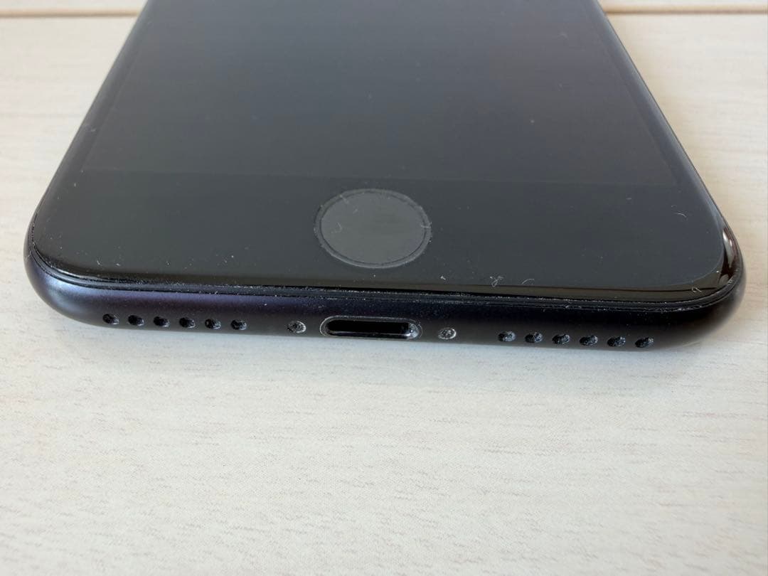 【美品】Apple iPhone SE 第2世代 (SE2) ブラック