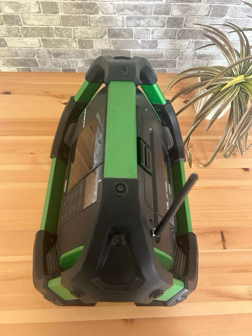 日立工機 UR18DSDL　ハイコーキ　コードレスラジオ　Bluetooth