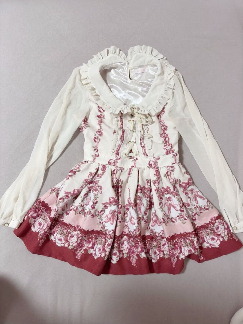 LIZLISA バレエシューズ柄トップス