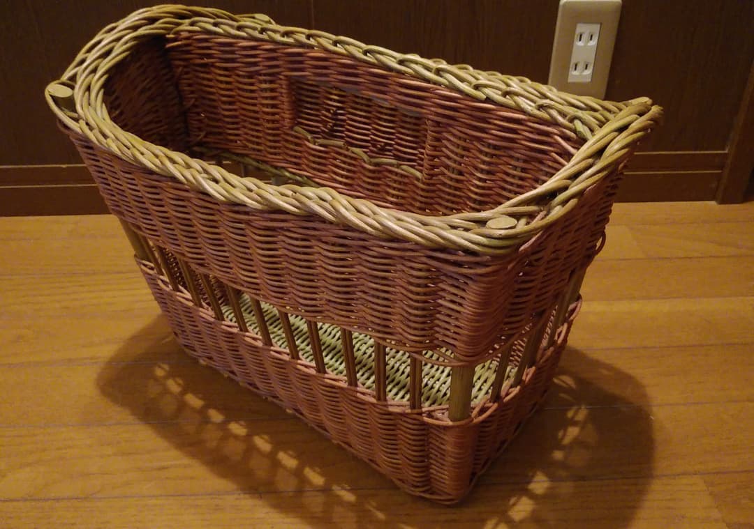 マガジンラック　バスケット