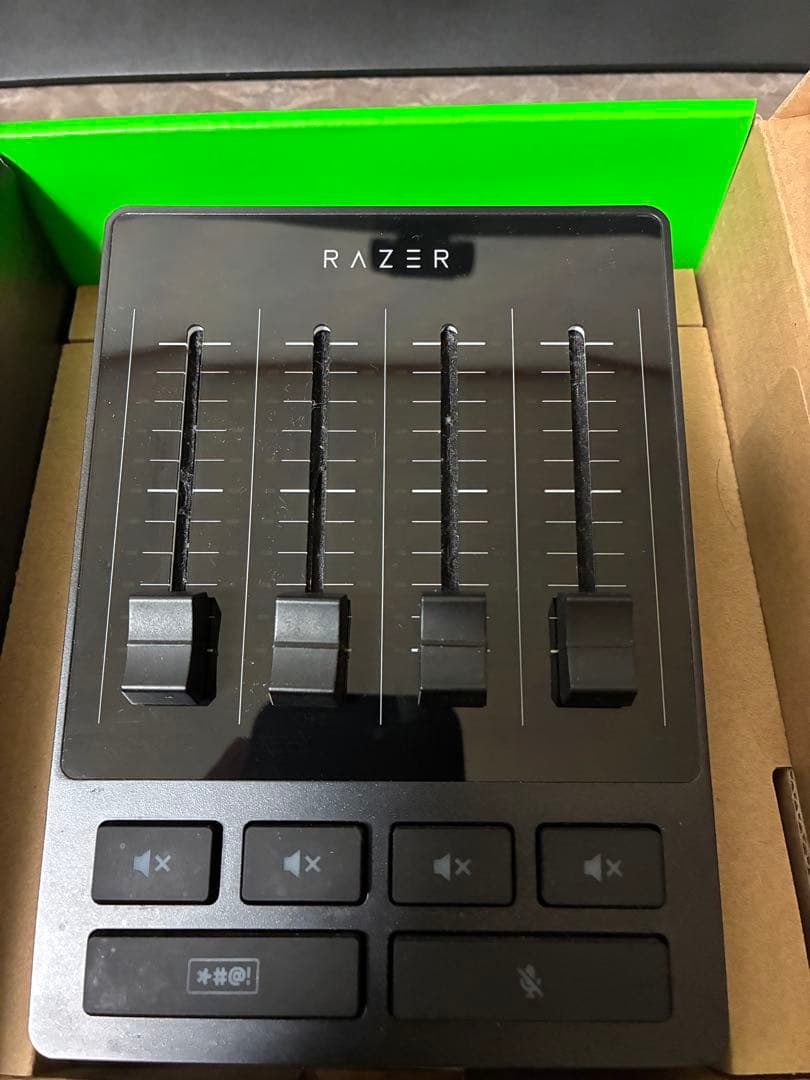 RAZER オーディオミキサー 4チャンネル