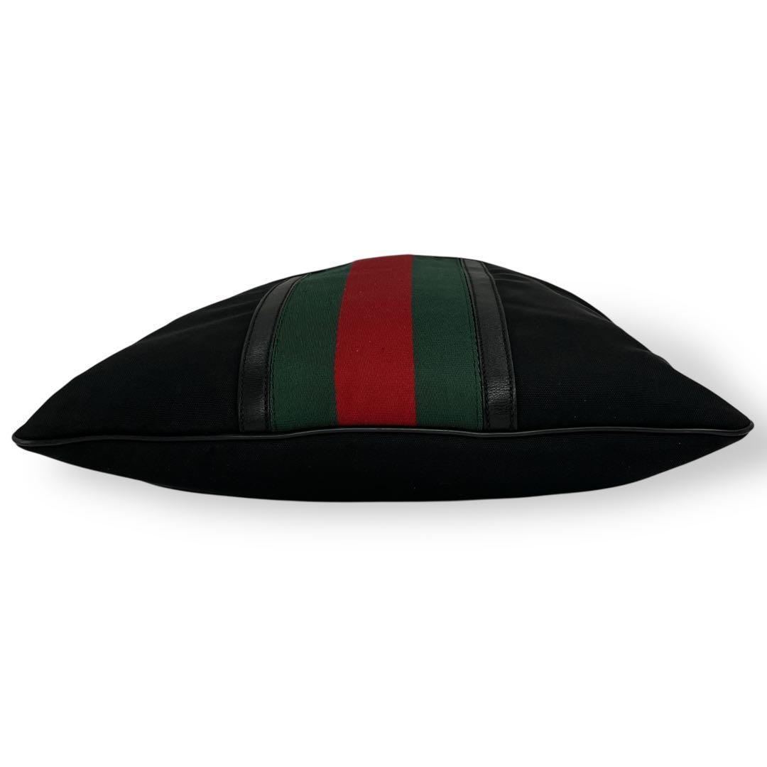 グッチ　ショルダーバッグ　インターロッキング　シェリーライン　デカロゴ　ナイロン