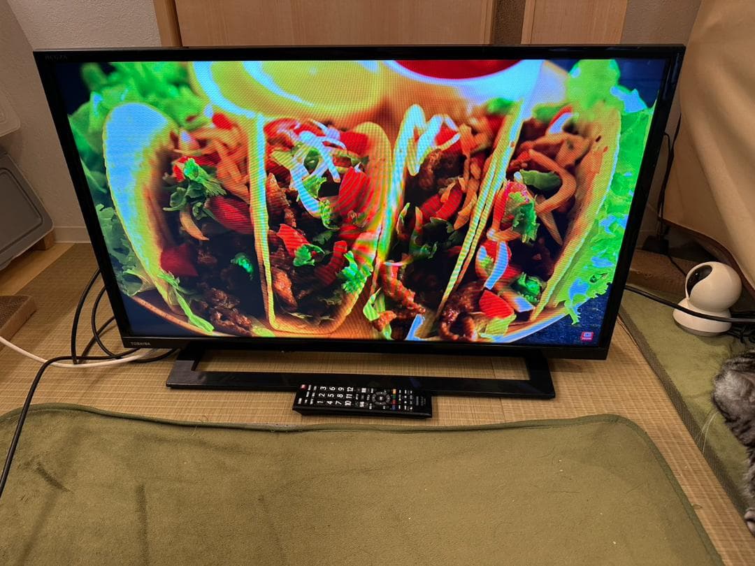 東芝 TOSHIBA　レグザ　テレビ 32型　32S22　2018年製　映り綺麗