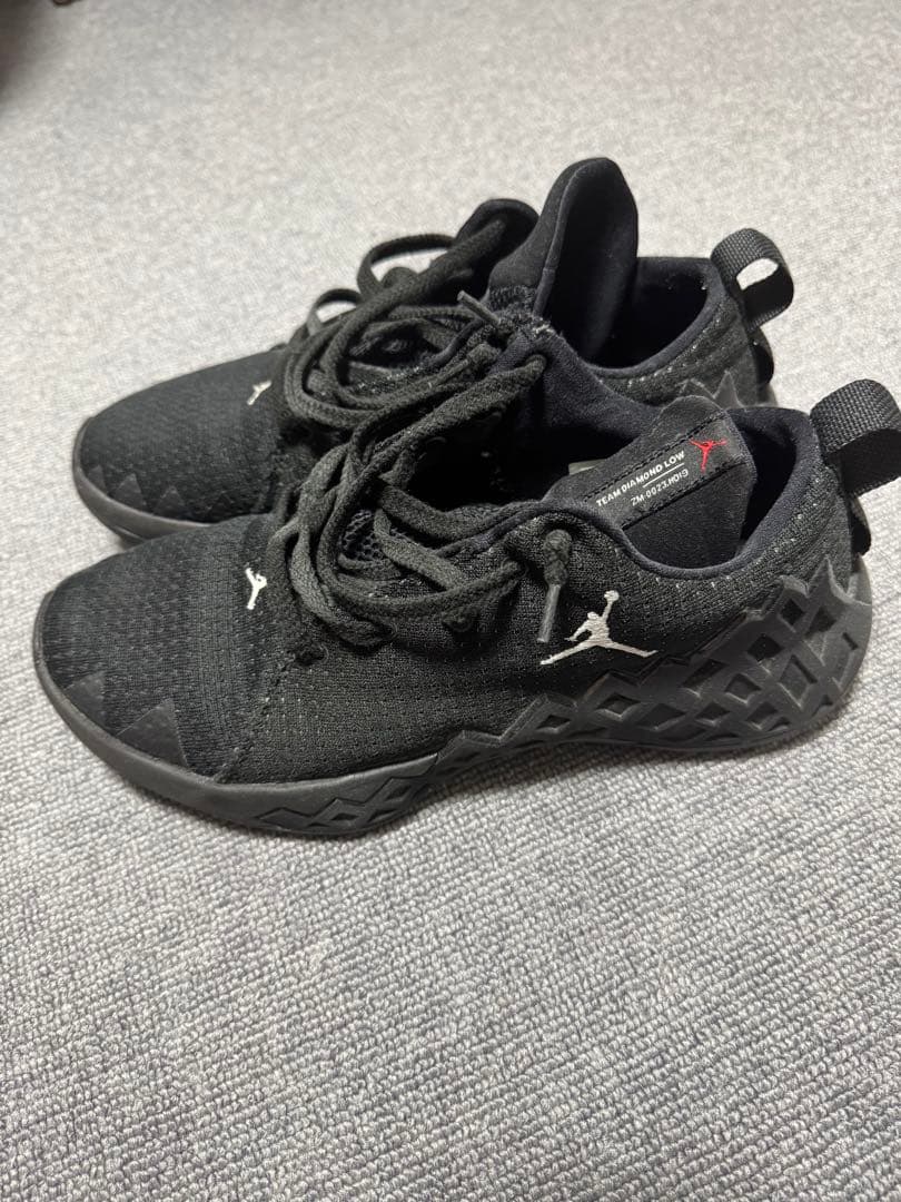 NIKE Jordan ジャンプマン ダイヤモンド ミッドバスケットシューズ