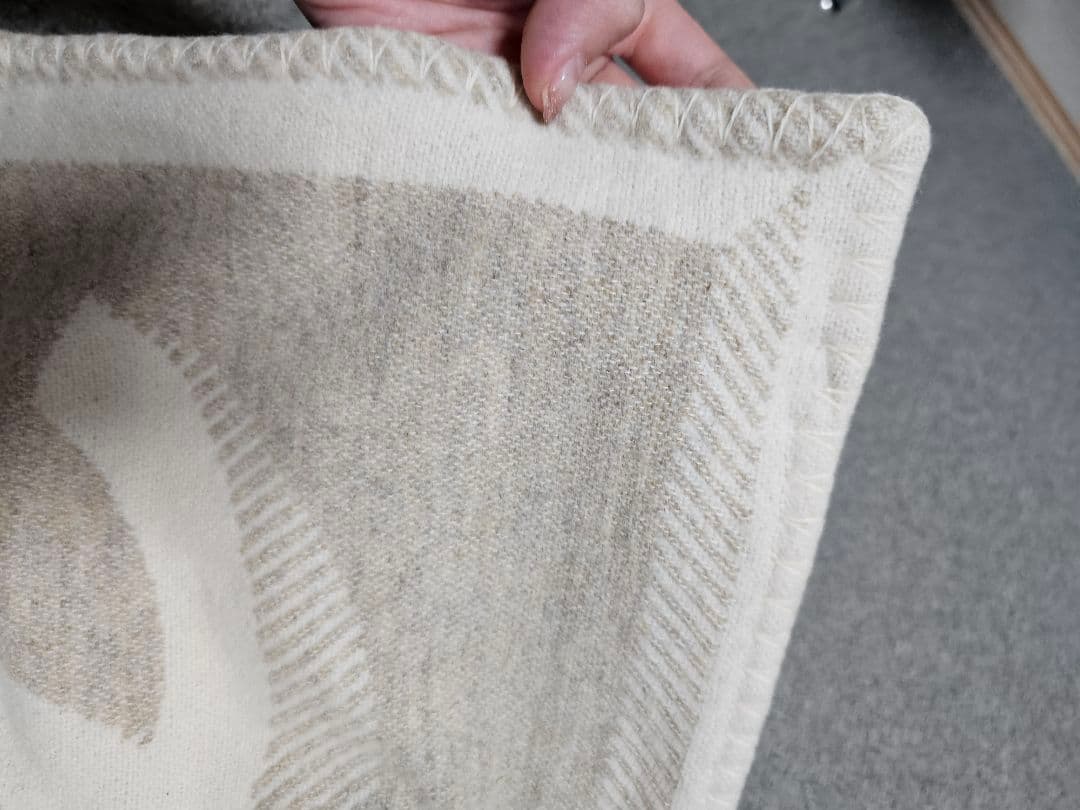 [値下げ中] CHANEL CCロゴ クッションカバー ベージュ シャネル