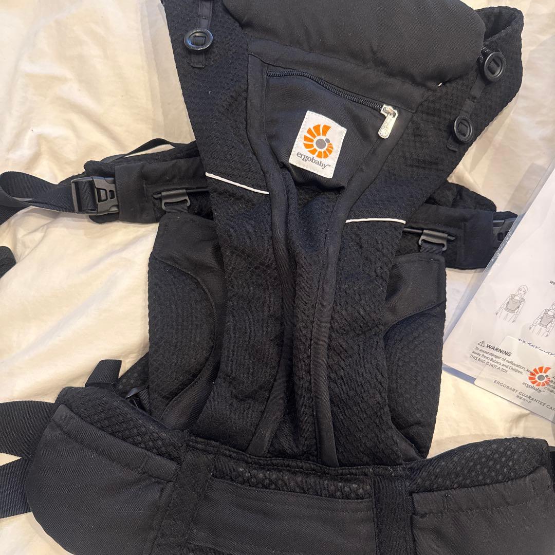 ergobaby OMNI breeze 抱っこ紐 ブラック 収納ポーチ付き