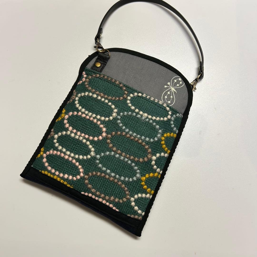 ミナペルホネン　スマホポーチ　キルト　forestdiamond