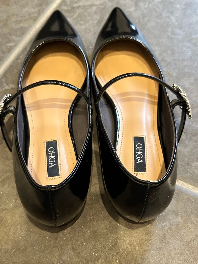 美品♡OHGA ビジュー付きポインテッドトゥフラットシューズ