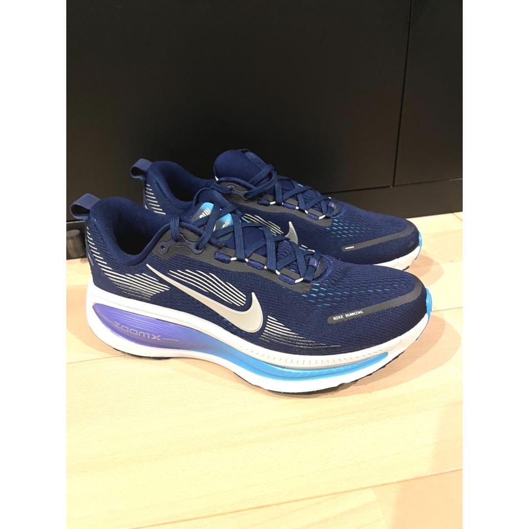 Nike ボメロ18 スニーカー