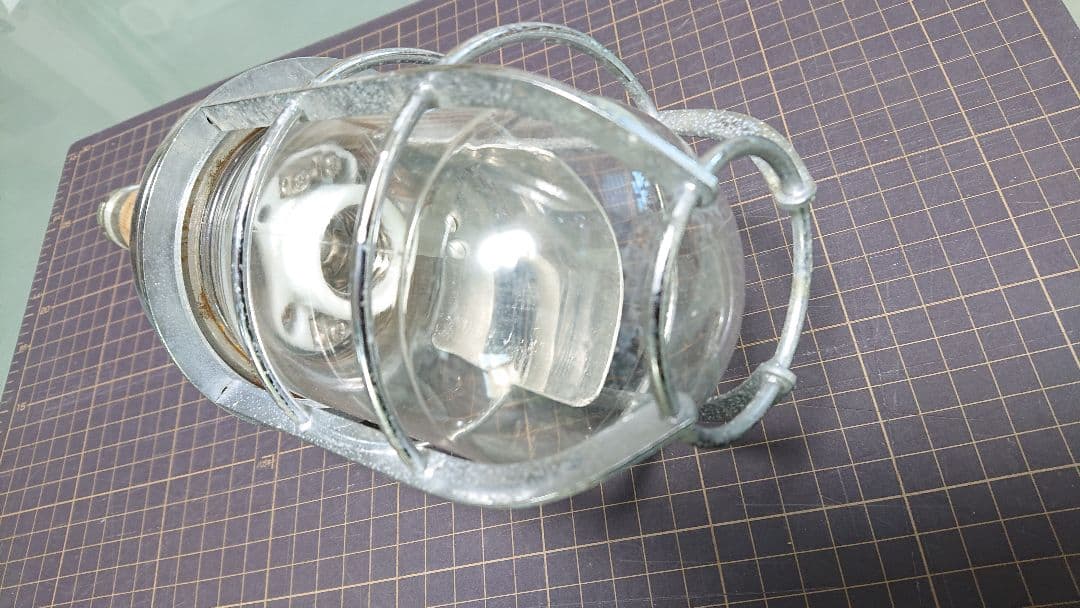 インダストリアル　ビンテージ　ランプ