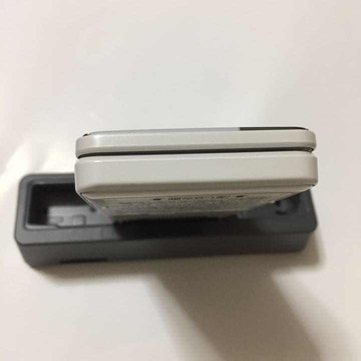 docomo P-01G ホワイト♡超美品♡本体、卓上ホルダ、充電器3点セット3