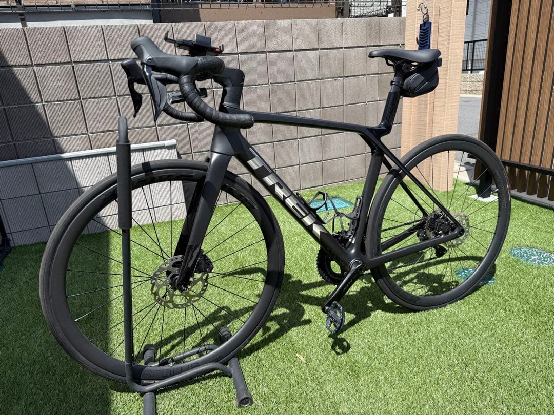 トレック マドン SL6 Gen8 Mサイズ　マットブラック