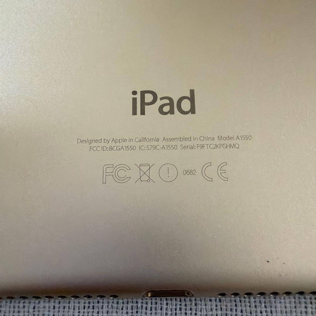 iPad本体 iPad mini 4 / 128GB / Wi-Fi + Cellular