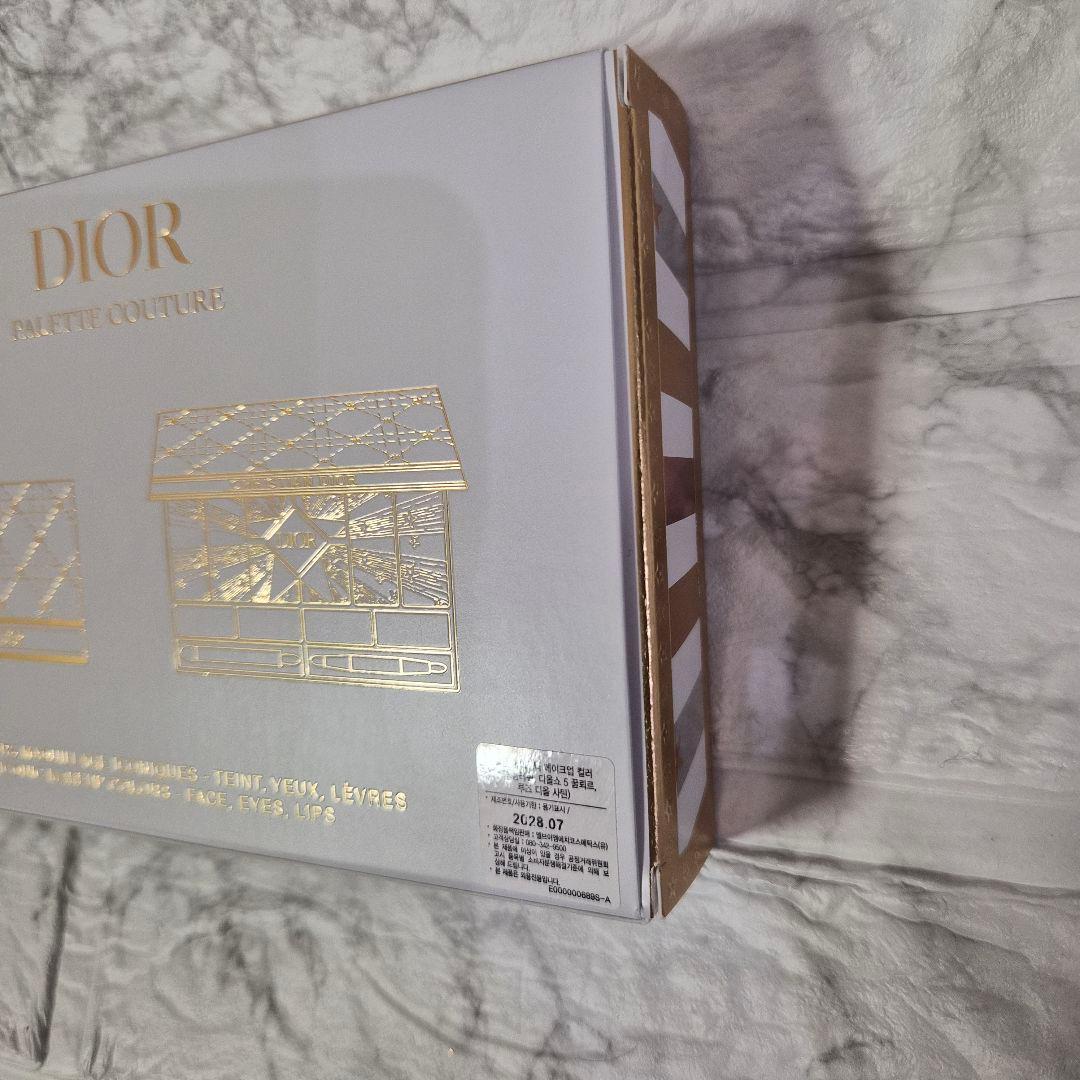 ☆新品未使用☆Dior クリスマスコフレ 2025 アイシャドウパレット