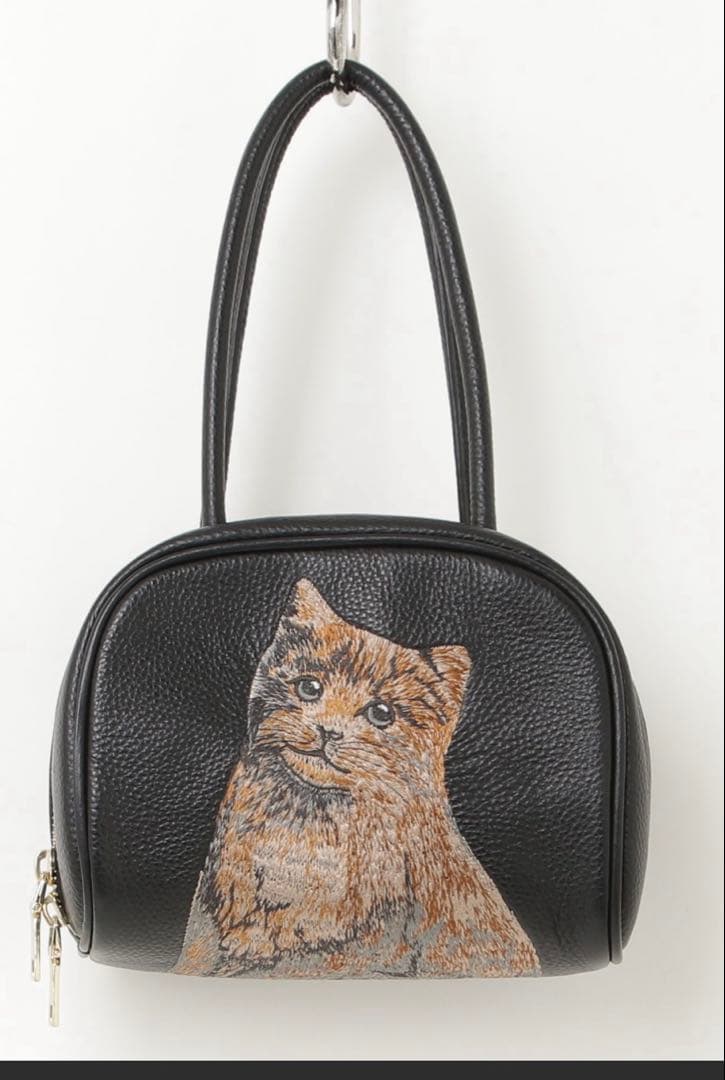 希少完売品ear PAPILLONNER(イアパピヨネ)　猫刺繍　ハンドバッグ