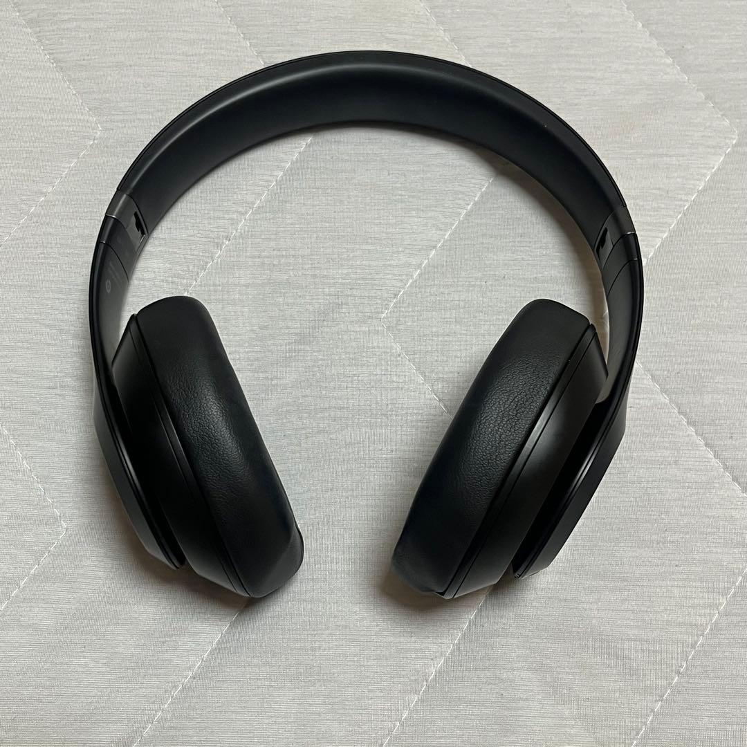 beats studio pro ワイヤレスヘッドホン　ブラック