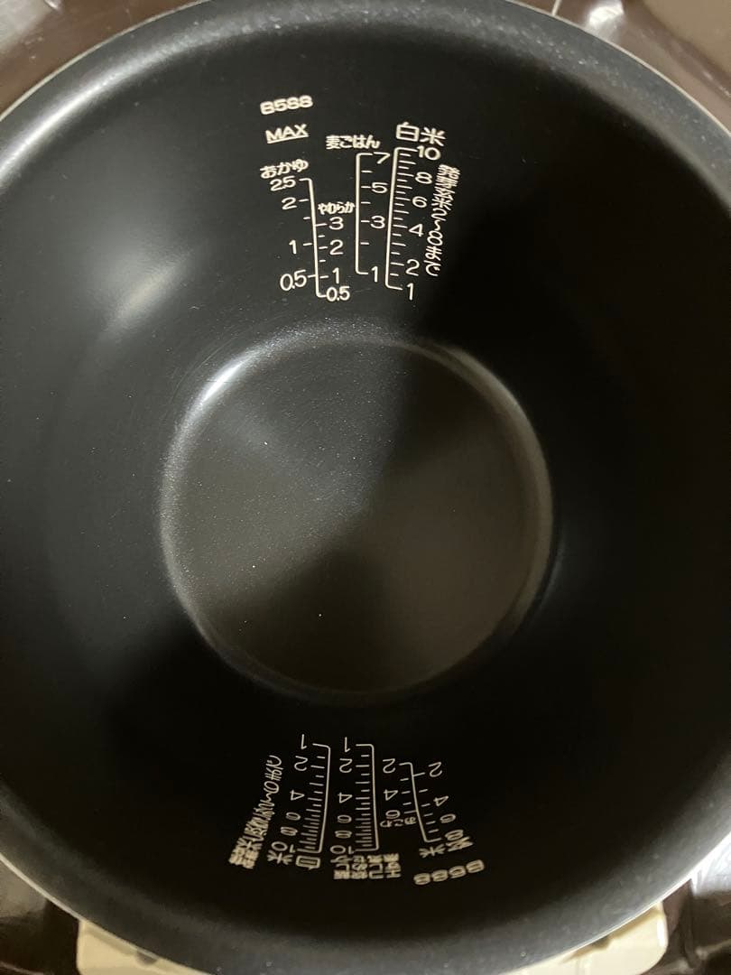 象印 圧力IH炊飯ジャー NP-ZU18KS　（一升焚き）　炊飯器