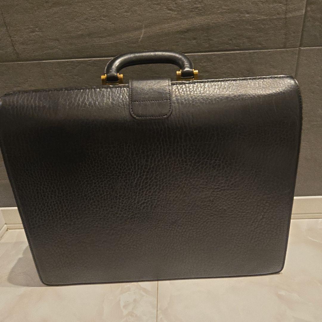 美品　バーバリー　ダレスバッグ　ドクターズバッグ　オールレザー　　黒色