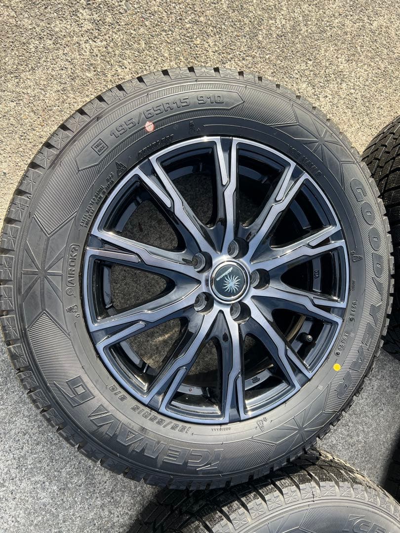 Goodyear 195/65R15 スタッドレスタイヤセット プリウスなど